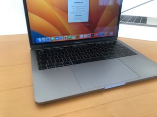 MacBook Pro 13 i7 16GB 500GB TouchBar