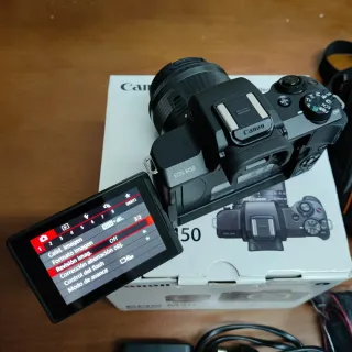 Cámara Canon EOS M50 Kit + Accesorios