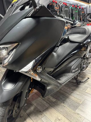 YAMAHA TMAX 560 SX 2021 . Todas las revisiones!