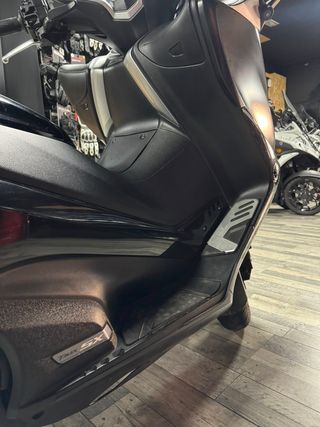 YAMAHA TMAX 560 SX 2021 . Todas las revisiones!