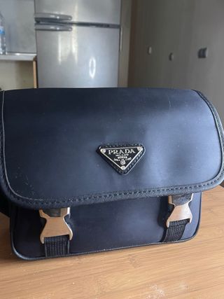 Bolso Prada Negro con Monedero