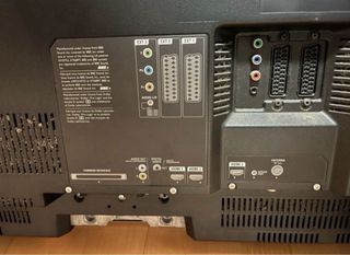 Televisor Philips 37” Full HD + soporte de diseño