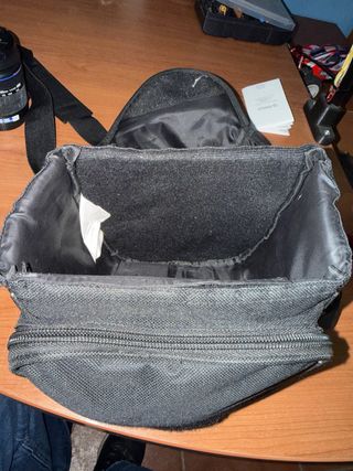 Cámara Olympus E-520 + Objetivo 40-150mm y 2 bats