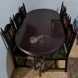 Mesa comedor clásica y 6 sillas