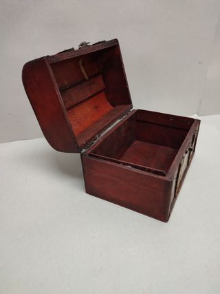 Baúl Joyero de Madera