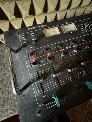 Mixer Stereo Vintage Analogico