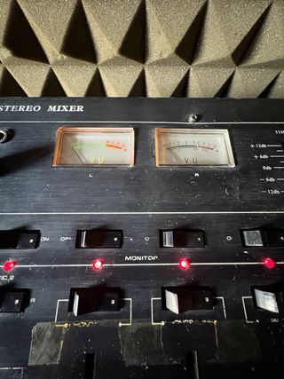 Mixer Stereo Vintage Analogico