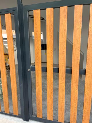 Puerta Motorizada Garaje/Finca/campo