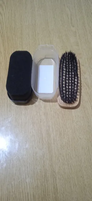 Spugna lucidante scarpe e spazzola