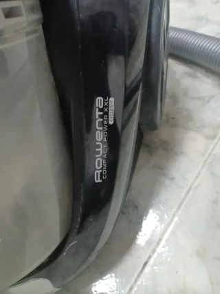Aspiradora Rowenta Negra