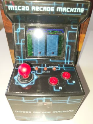Micro Arcade Machine con juegos