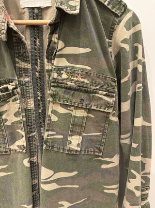 Chaqueta militar camuflaje