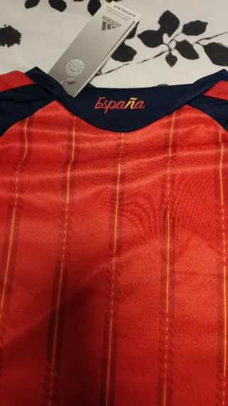 Camiseta España 2026. Talla L. Entrega inmediata