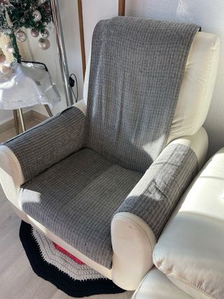 Sillón cómodo blanco tipo mecedora