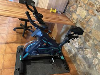 Bicicleta Estática Negra