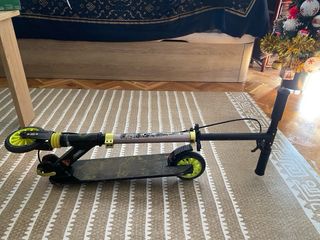 Patinete Oxelo Negro y Amarillo