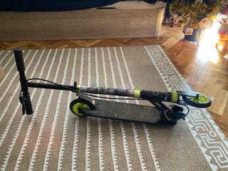 Patinete Oxelo Negro y Amarillo