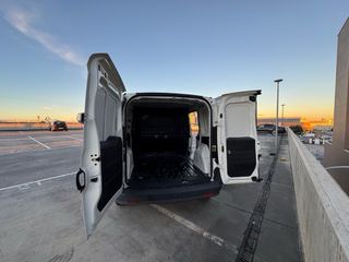 Furgoneta de alquiler Fiat doblo Desde 18€