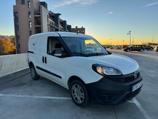 Furgoneta de alquiler Fiat doblo Desde 18€