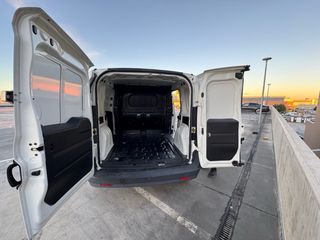 Furgoneta de alquiler Fiat doblo Desde 18€