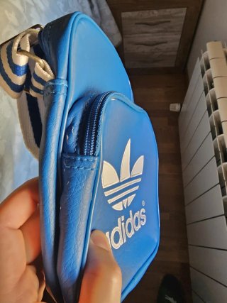 Bandolera Adidas Azul y Blanca