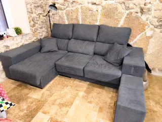 Sofá chaise longue gris oscuro