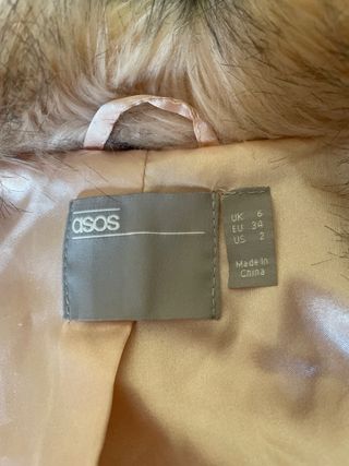 Abrigo piel sintética ASOS beige/rosa