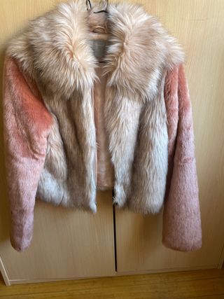 Abrigo piel sintética ASOS beige/rosa