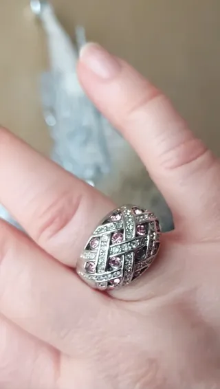 Anello a fascia con cristalli rosa/bianchi