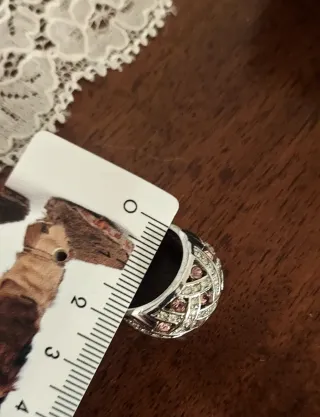 Anello a fascia con cristalli rosa/bianchi