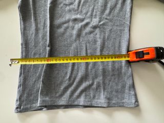 Maglietta grigia a coste