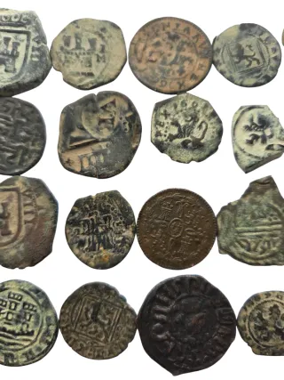 Buen Lote de 24 Monedas de los Austrias