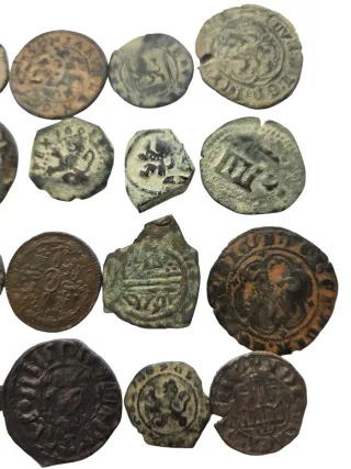 Buen Lote de 24 Monedas de los Austrias