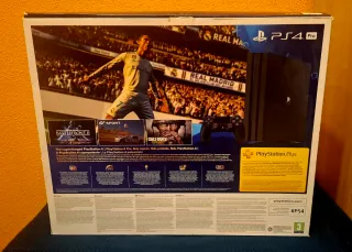 PS4 Pro + 6 juegos + 2 mandos + caja original
