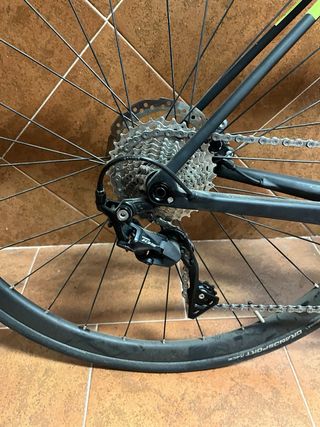 Bicicleta carretera Cube Attain Race