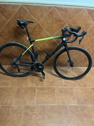 Bicicleta carretera Cube Attain Race