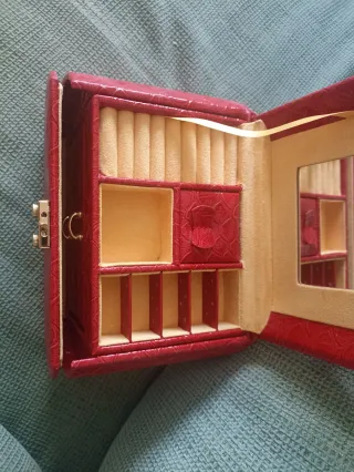 Joyero Organizador Rojo con porta joyas de viaje