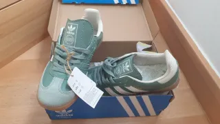 Adidas Samba Verdes Talla 38 Papa noel.No acertó