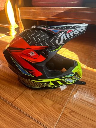 Casco Enduro Cross Airoh