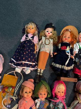 Lotto 20 bambole vintage