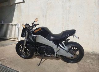 Moto Buell XB9SX con motor Harley-Davidson