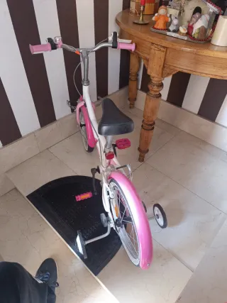 Bicicleta infantil rosa sin usar