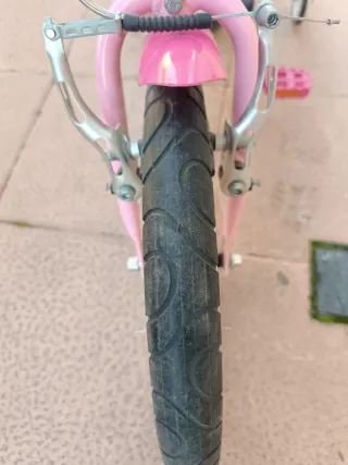 Bicicleta infantil rosa sin usar