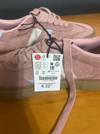 Botines rosas y azules