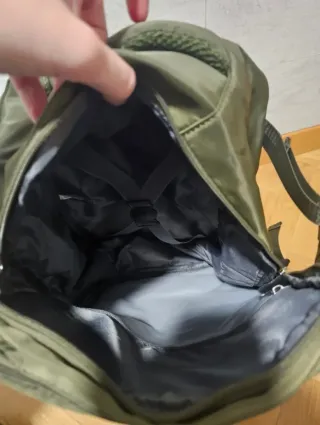 Mochila de mano avión verde