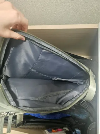 Mochila de mano avión verde