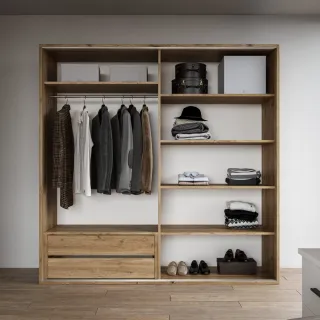 Armadi in legno in liquidazione