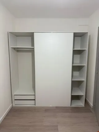 Armadi in legno in liquidazione