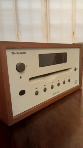 REBAJA!!! Reproductor CD Tivoli Audio Modelo CD