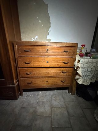 Comodino in legno e marmo